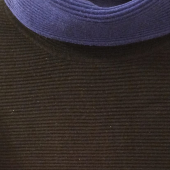 Golbary Israeli Sweater - Picture 2 of 3